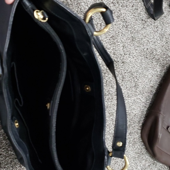 Authentic coach purse - Picture 2 of 3